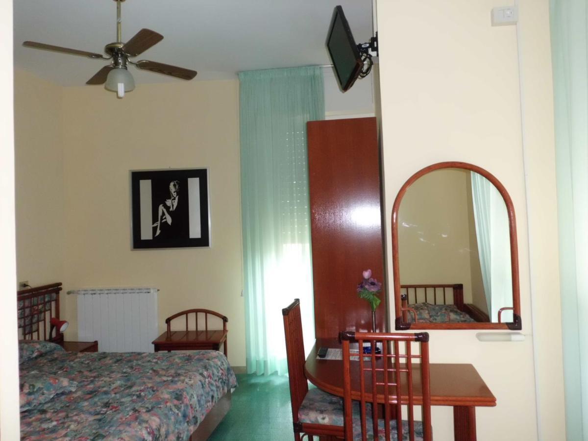 Fegina 3 Deluxe Bedrooms & Bathrooms مونتيروسّو ال ماري المظهر الخارجي الصورة